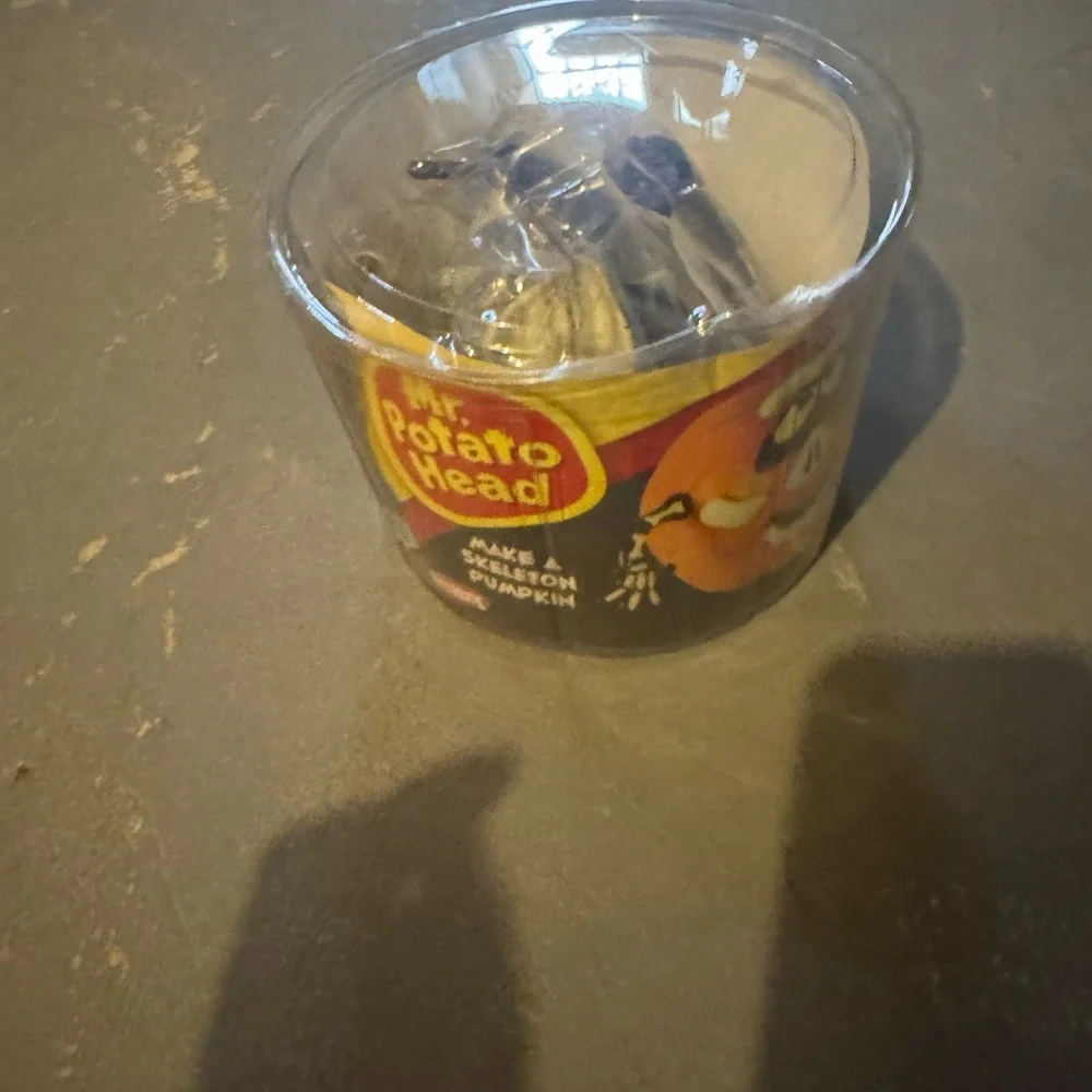 Playskool Mr Potato Head Pumpkin Push-Ins Halloween Skeleton